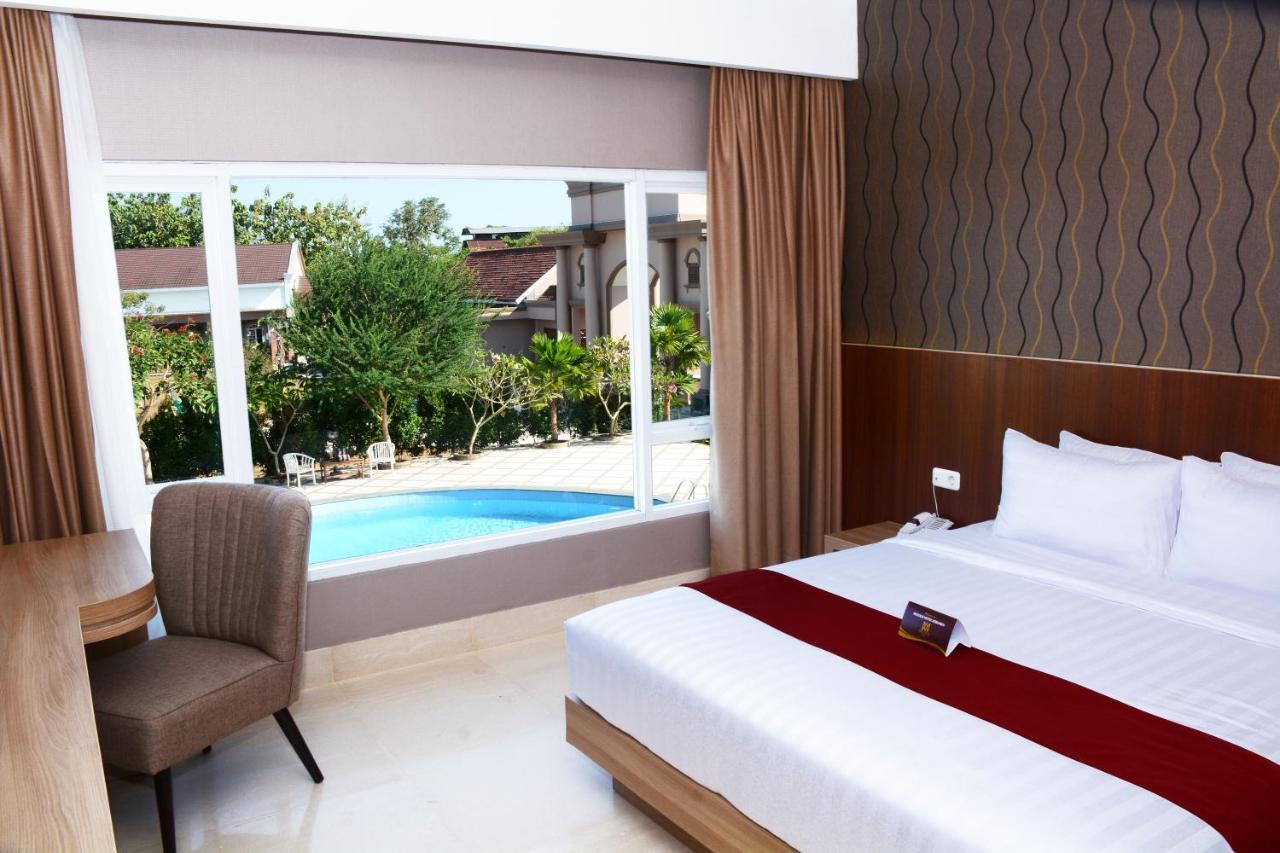 Mexolie Hotel Kebumen Exterior foto