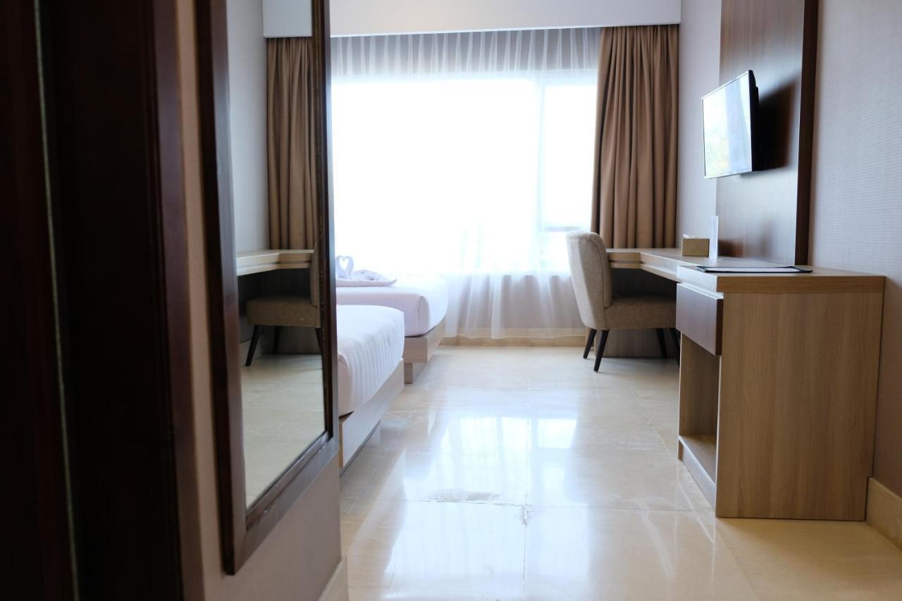 Mexolie Hotel Kebumen Exterior foto