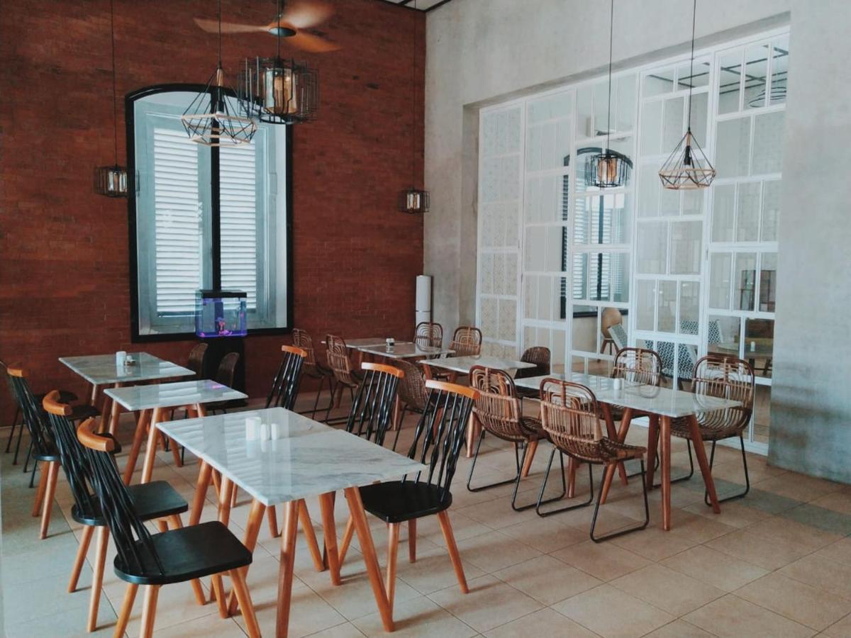 Mexolie Hotel Kebumen Exterior foto